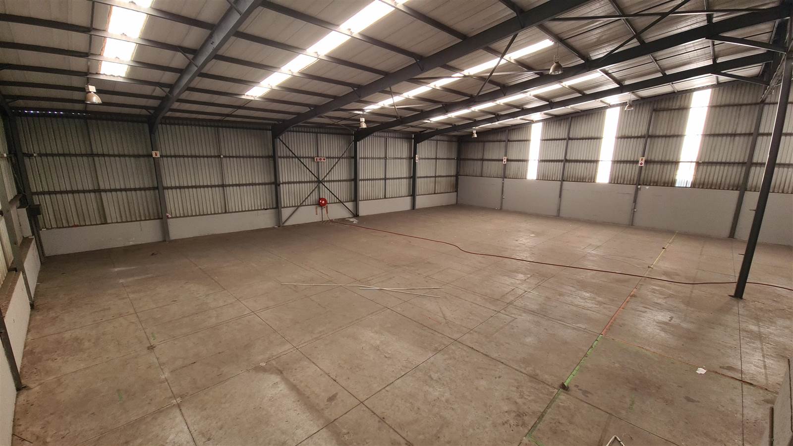 2400  m² Industrial space in Isando photo number 2