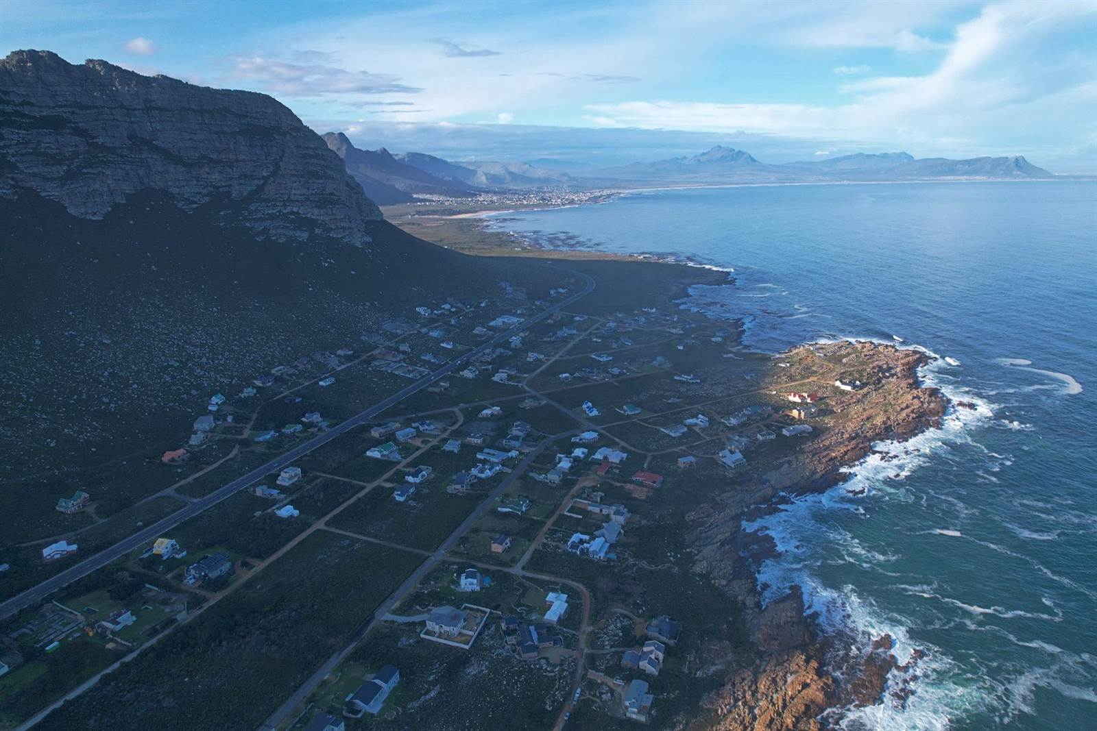 225 m² Land available in Bettys Bay photo number 1