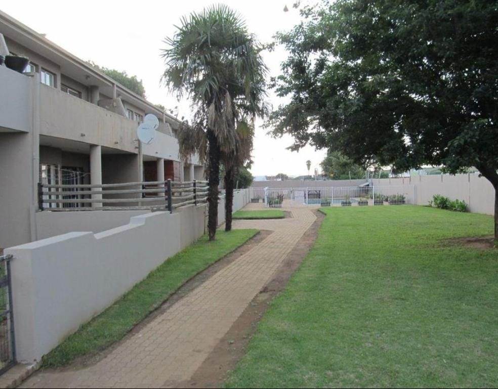 2 Bed Apartment in Bronkhorstspruit photo number 27