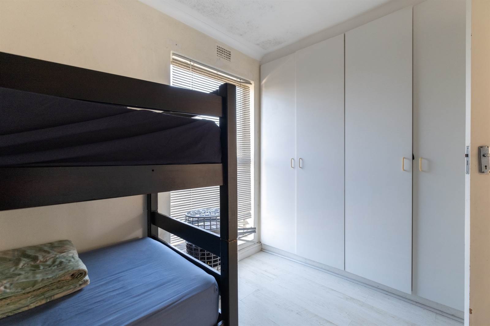 2 Bed Apartment in Marina Da Gama photo number 12