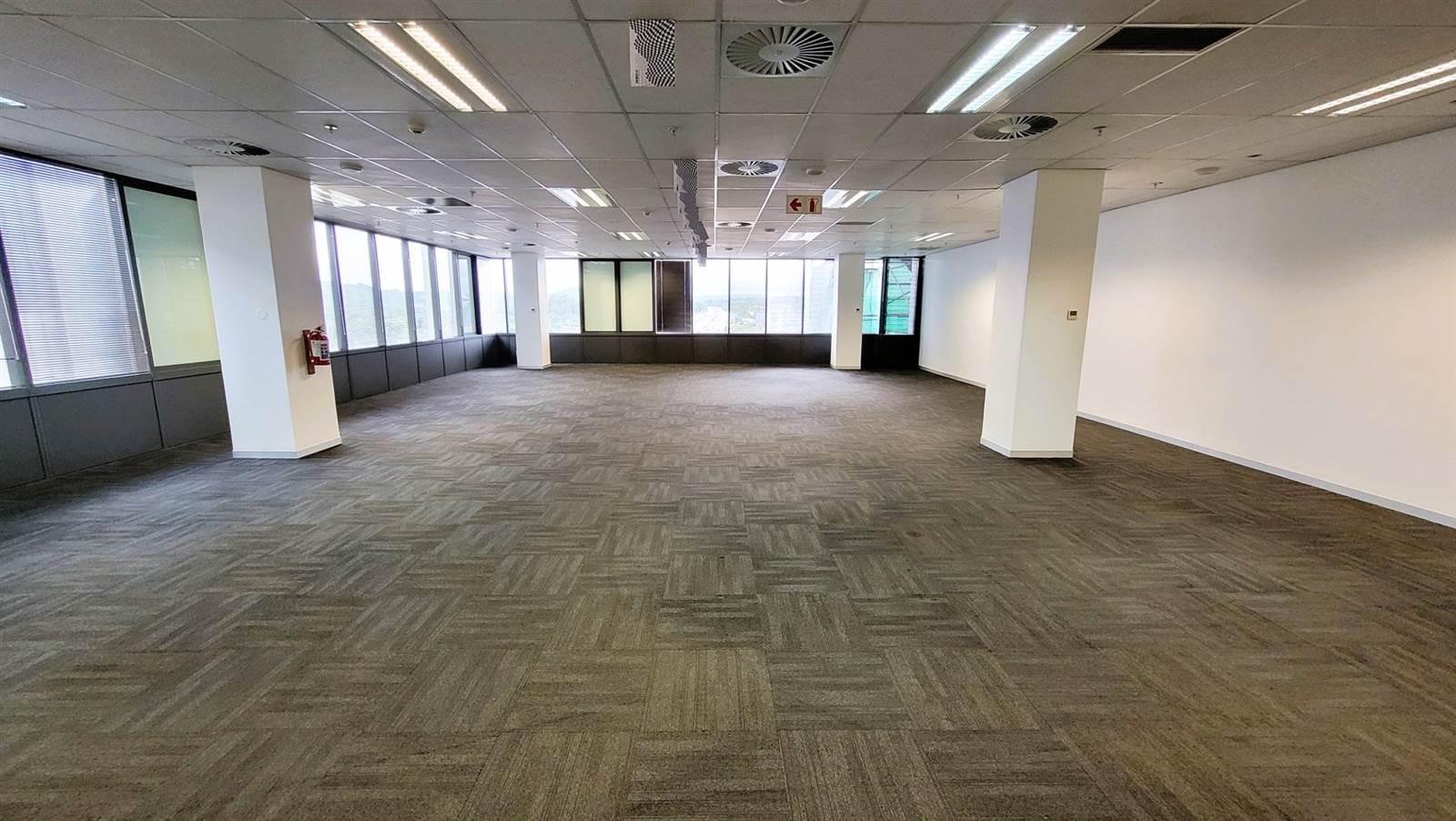 2577  m² Office Space in Menlyn photo number 13