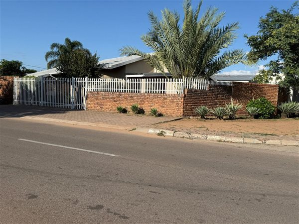 3 Bedroom House 3 Bedroom House
