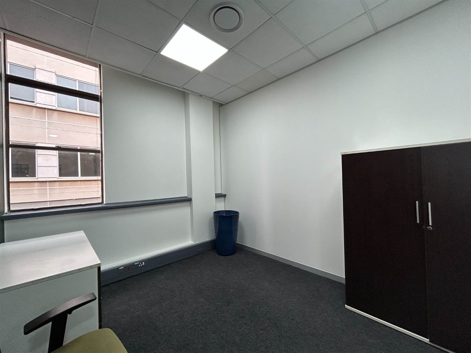 15  m² Office Space in Sandown photo number 3