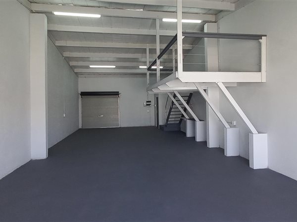 111  m² Commercial space