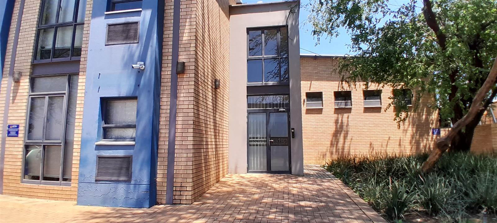 262  m² Commercial space in Waterval East photo number 1