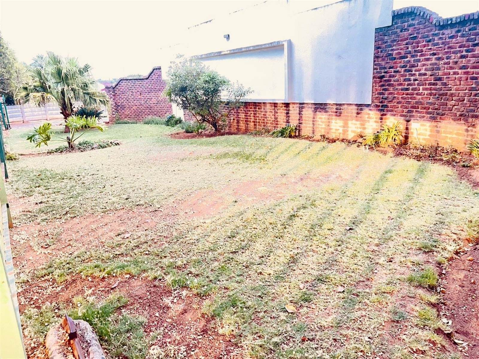 2 Bed Apartment in Vryheid photo number 1