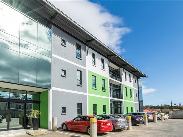 930  m² Office Space