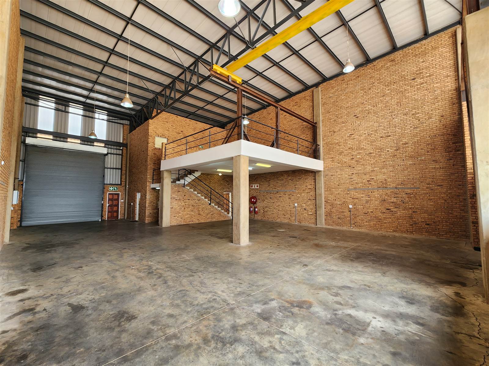 364  m² Industrial space in Lanseria and surrounds photo number 2