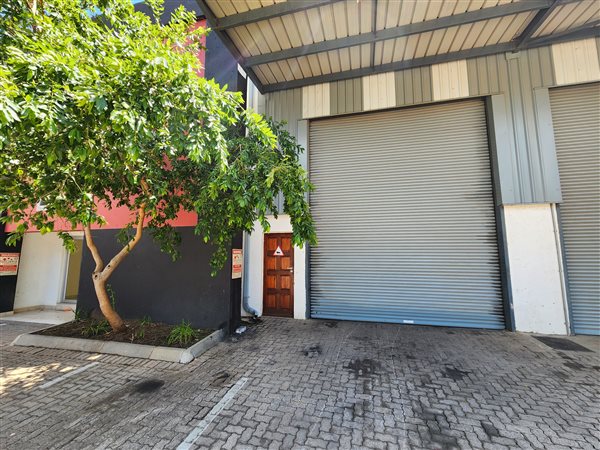 364  m² Industrial space in Lanseria and surrounds