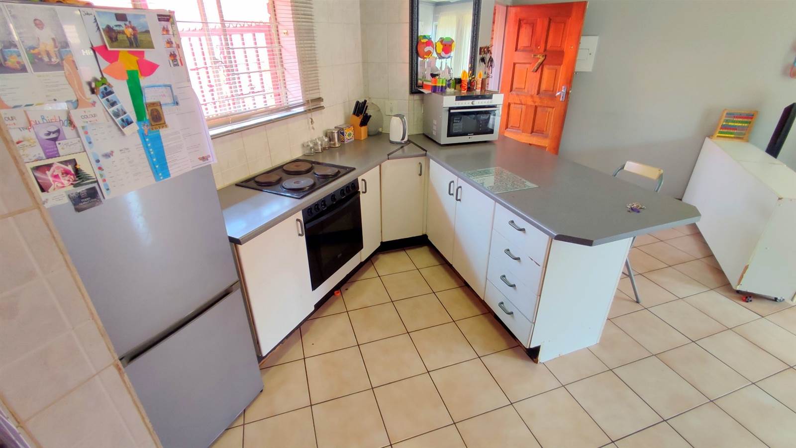 3 Bed Townhouse in Rooihuiskraal North photo number 5
