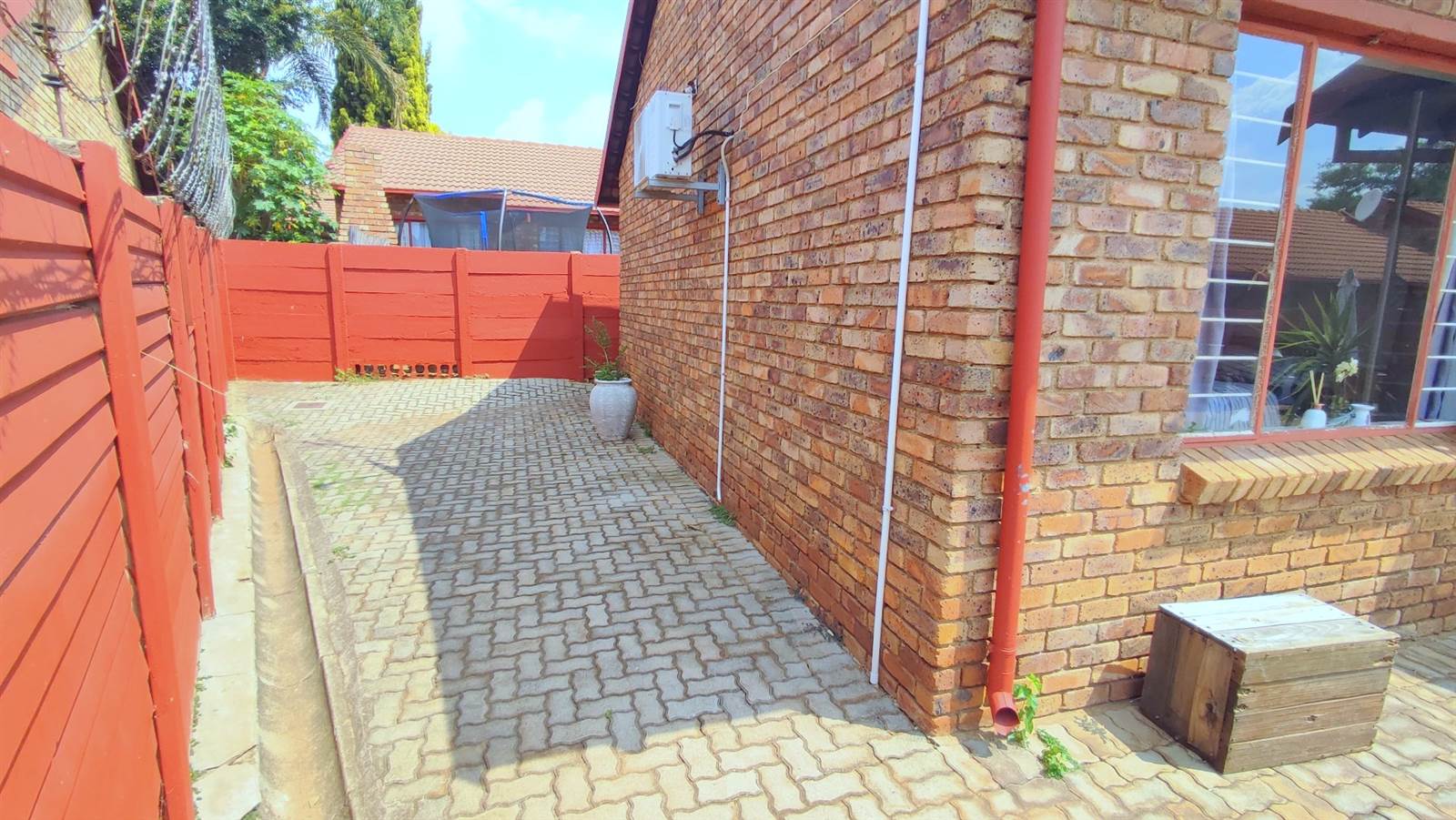 3 Bed Townhouse in Rooihuiskraal North photo number 26
