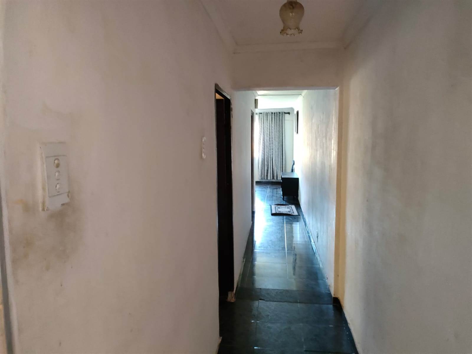 2 Bed House in Merebank East photo number 9
