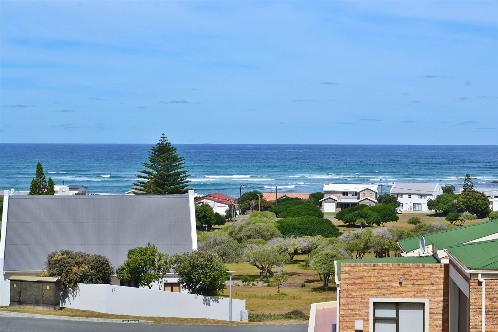 4 Bed House in Agulhas photo number 2