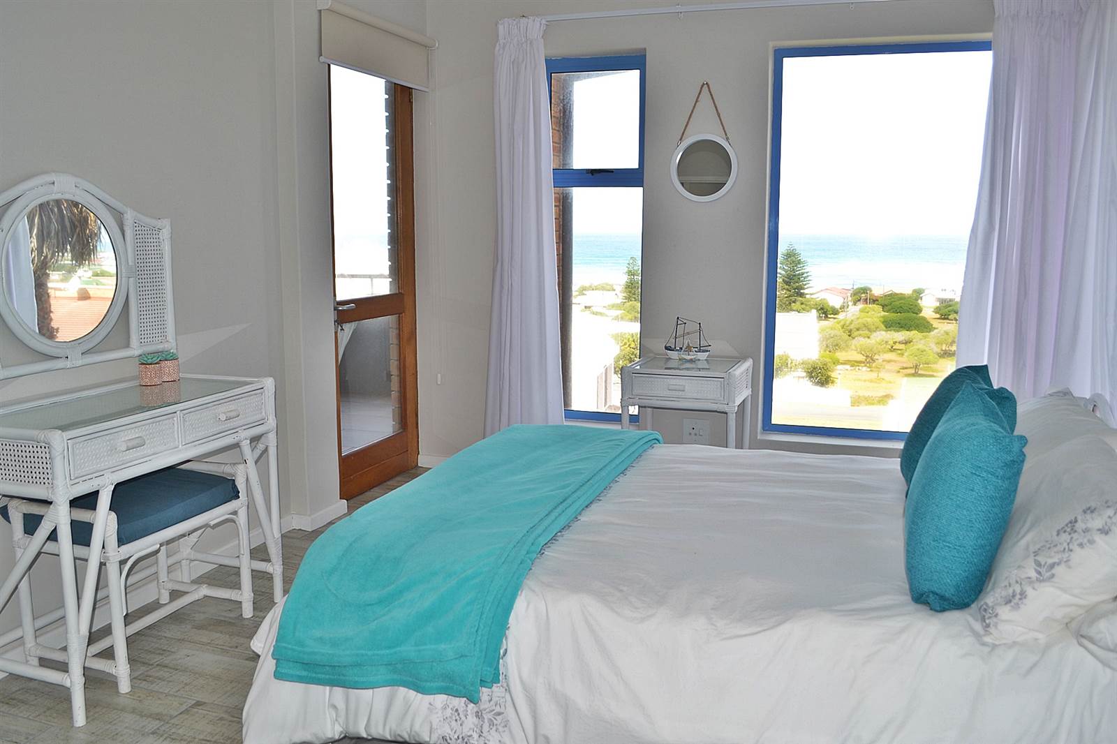 4 Bed House in Agulhas photo number 16