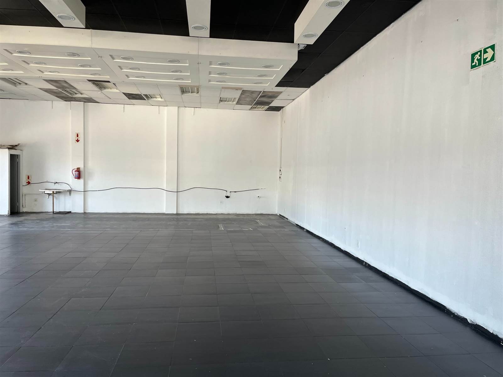 108  m² Commercial space in Somerset West Central photo number 5