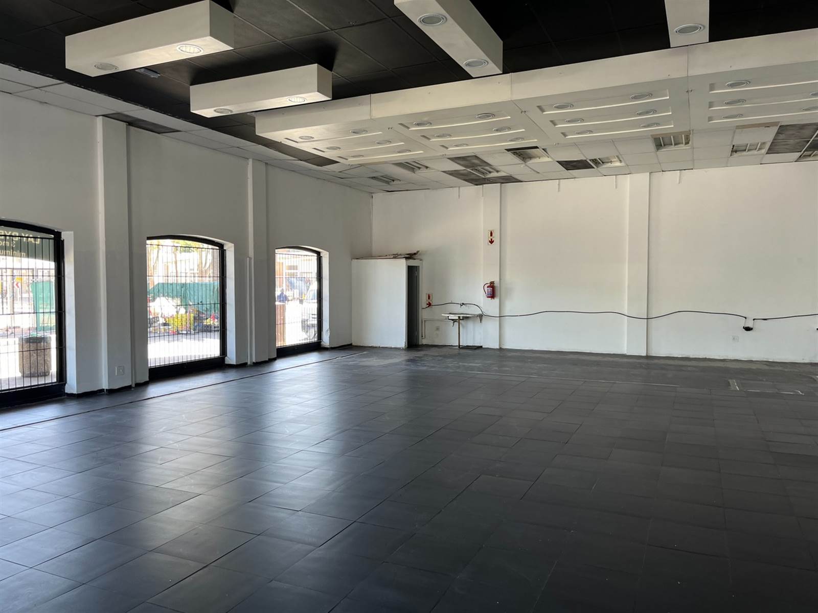 108  m² Commercial space in Somerset West Central photo number 2