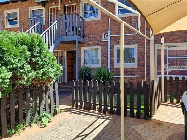 2 Bed Townhouse