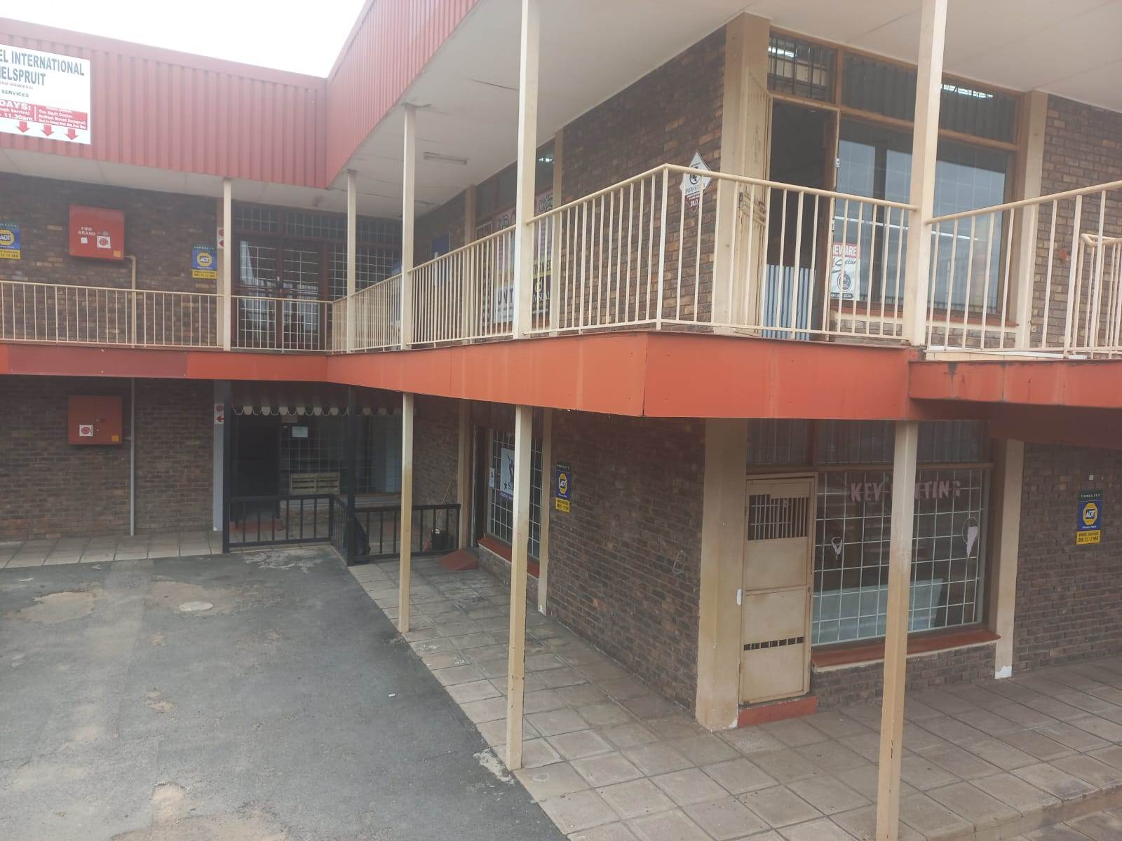 185  m² Commercial space in Nelspruit Central photo number 12