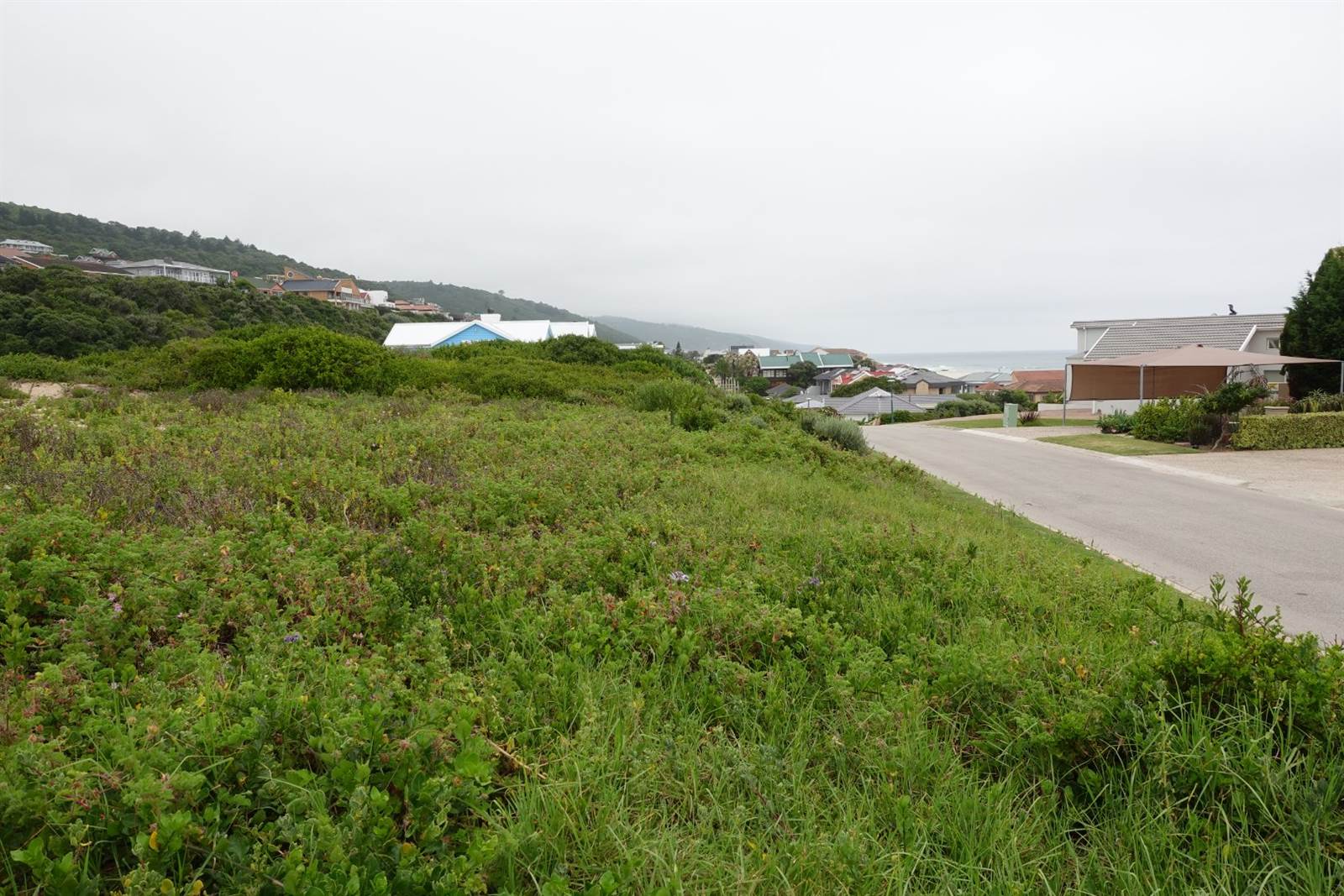 1065 m² Land available in Outeniqua Strand photo number 5