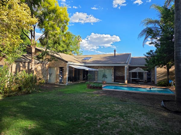 3 Bedroom House 3 Bedroom House