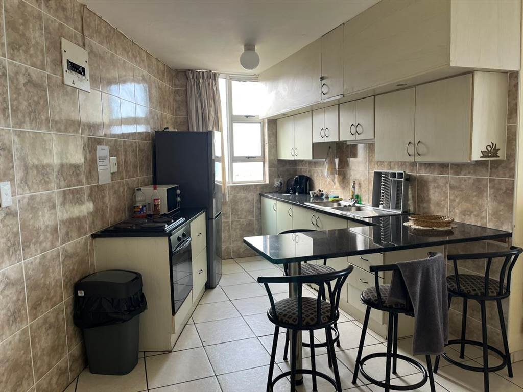 1 Bed Flat in Scottburgh Central photo number 5
