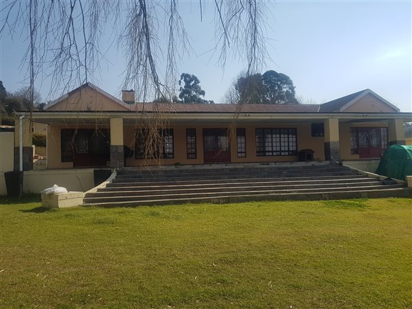 6 Bed House in Mooi River