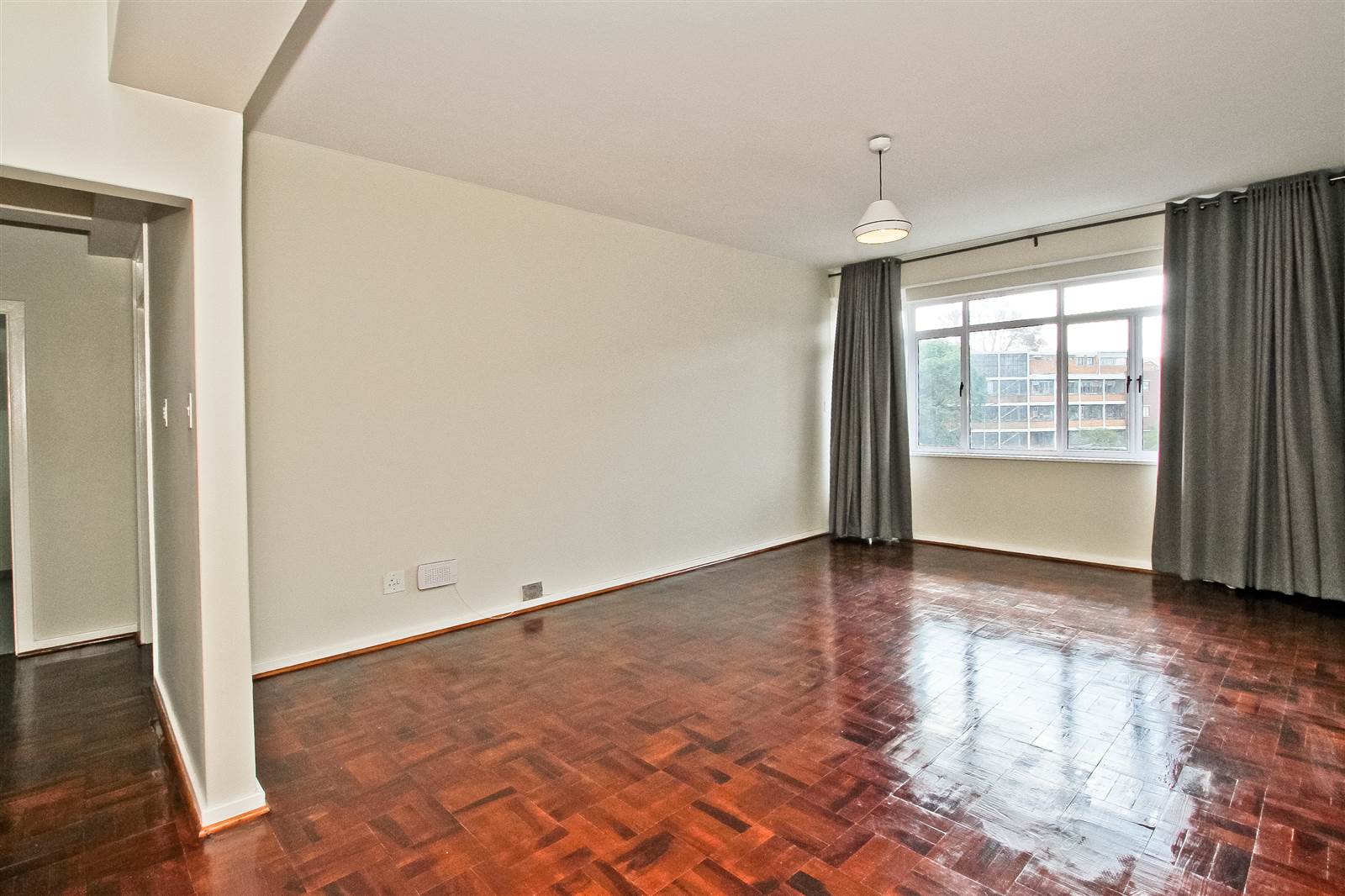 1 Bed Apartment in Illovo photo number 13