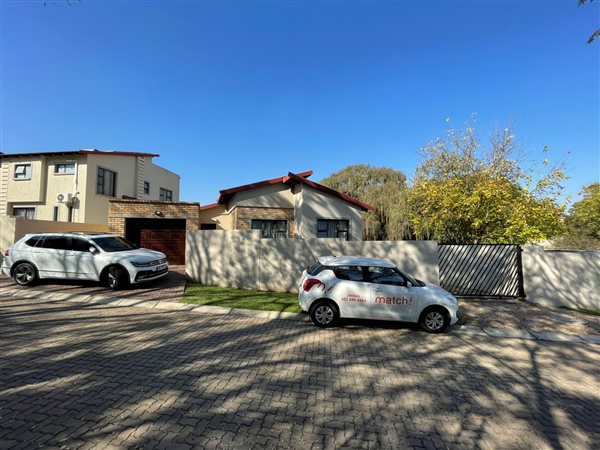 3 Bedroom Simplex 3 Bedroom Simplex