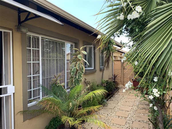 2 Bed House in Willow Park Manor