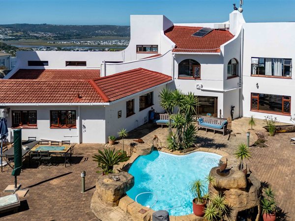 5 Bedroom House 5 Bedroom House