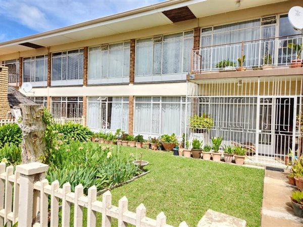 2 Bed Apartment in Flamwood