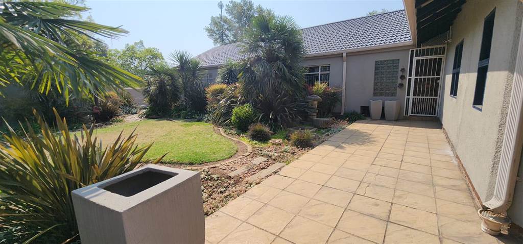 4 Bed House in Kriel photo number 3