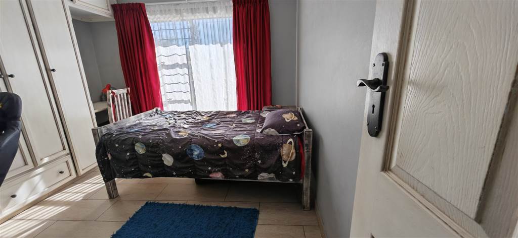 5 Bed House in Florauna photo number 27