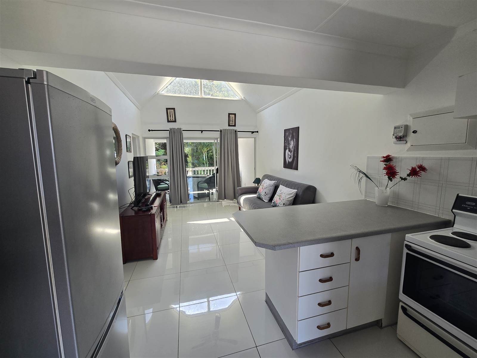 1 Bed Apartment in St Lucia photo number 3