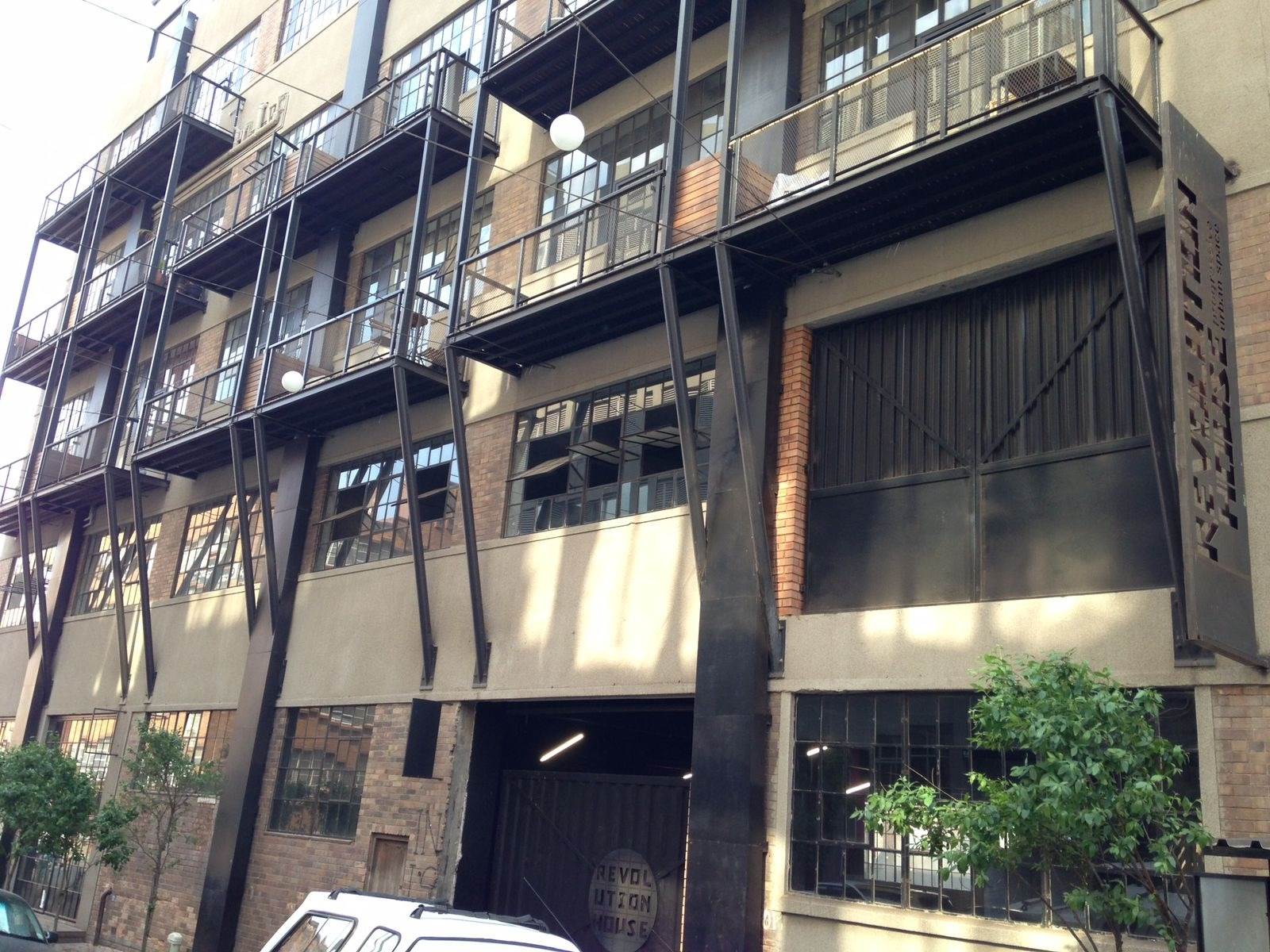 1 Bed Apartment in City & Suburban (Maboneng) photo number 1