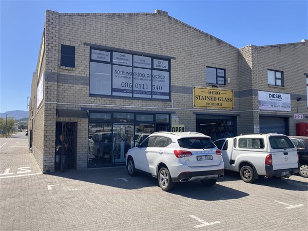 132 m² Commercial space 132 m² Commercial space