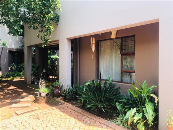 3 Bed House in Mount Amanzi