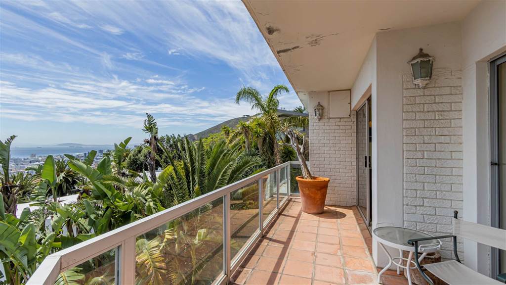 4 Bed House in Fresnaye photo number 18