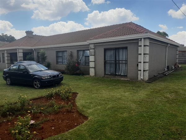4 Bed House in Dawnpark