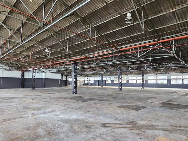 2760  m² Industrial space
