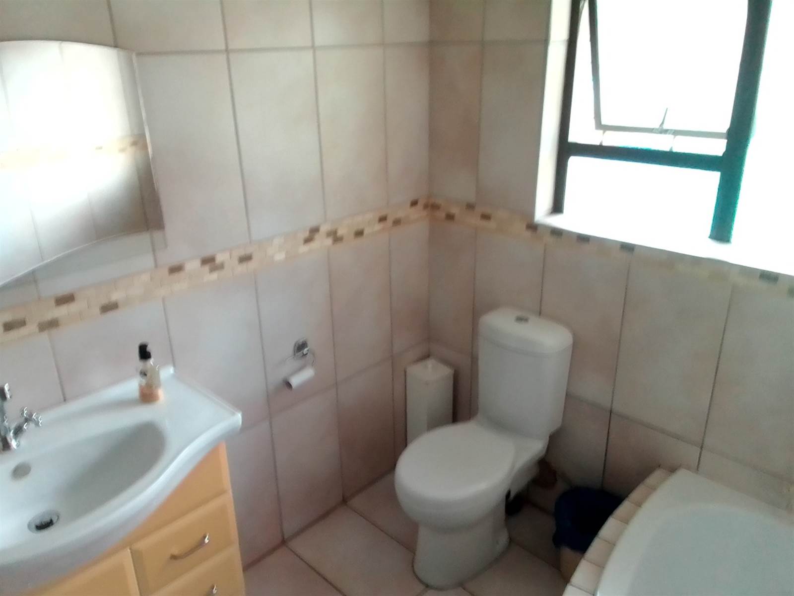 4 Bed House in Umtentweni photo number 21