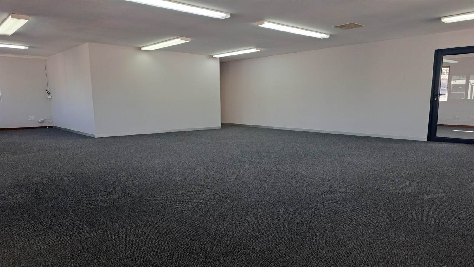 150  m² Office Space in Hillcrest Central photo number 9
