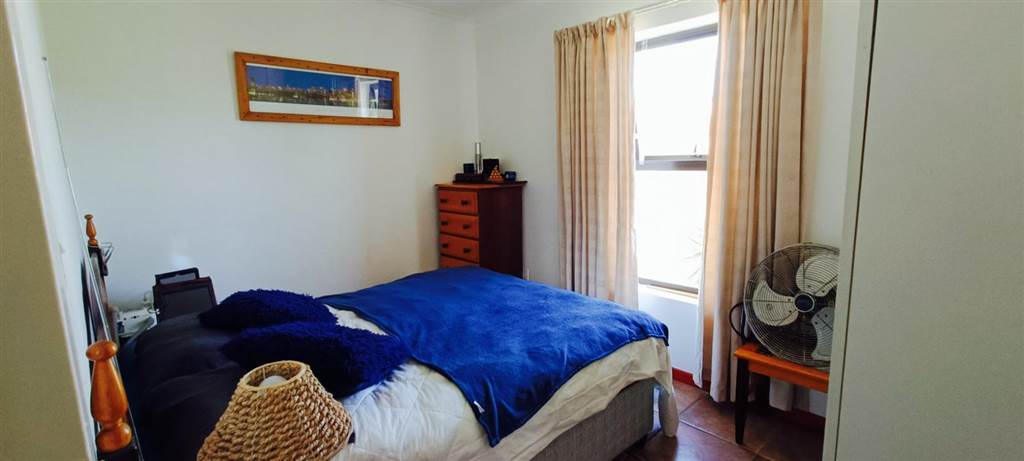 2 Bed Simplex in Gordons Bay Central photo number 4