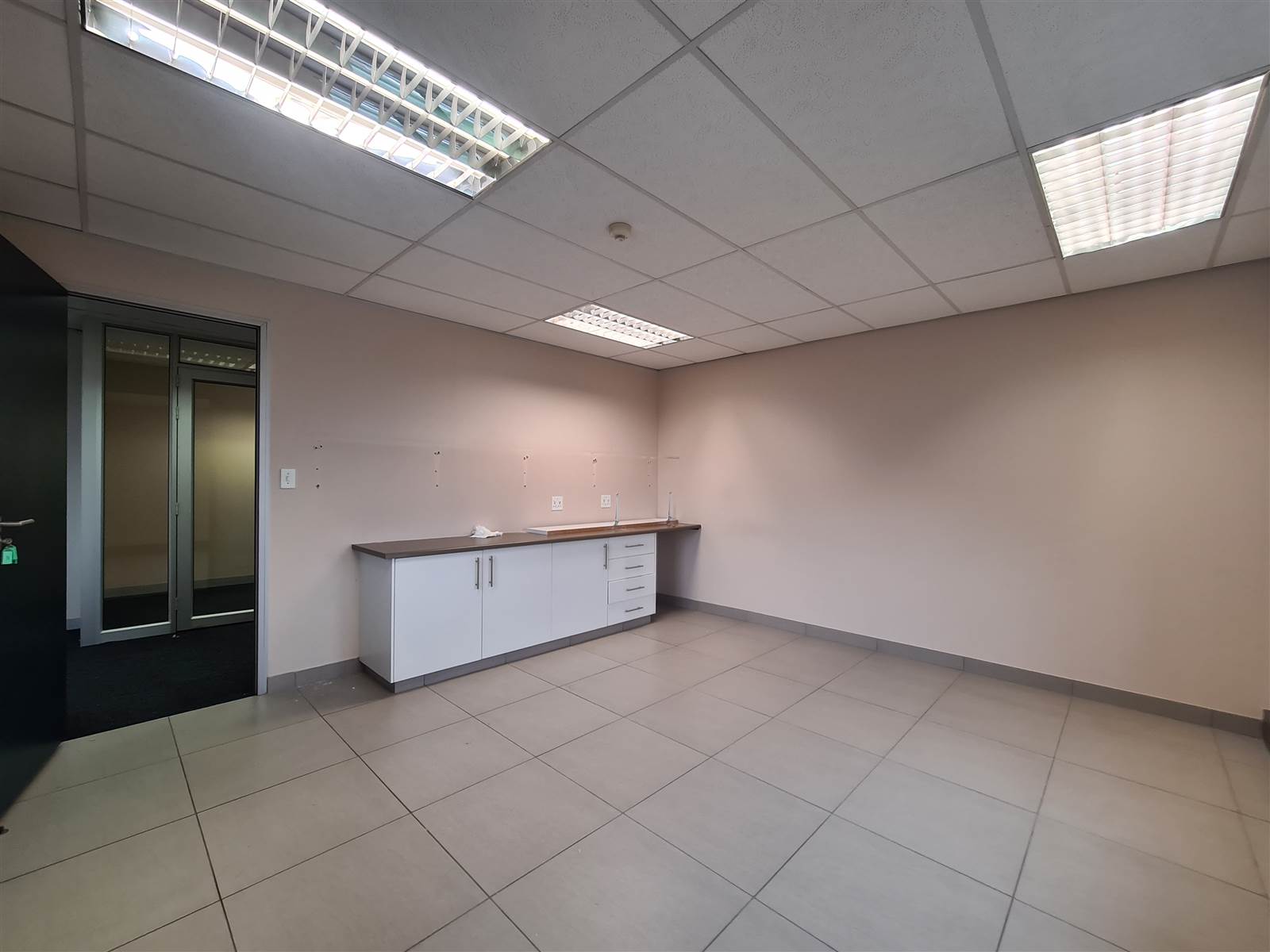 303.8  m² Commercial space in Fourways photo number 10