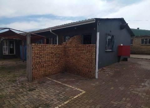 Commercial space in Klipfontein photo number 6