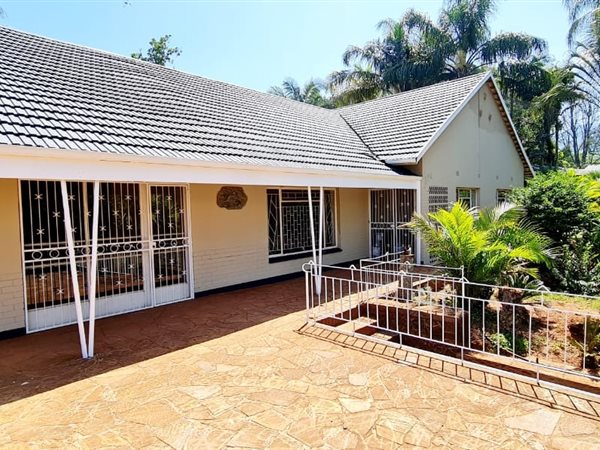 4 Bedroom House 4 Bedroom House