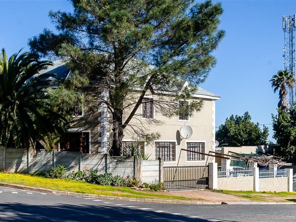9 Bedroom House 9 Bedroom House
