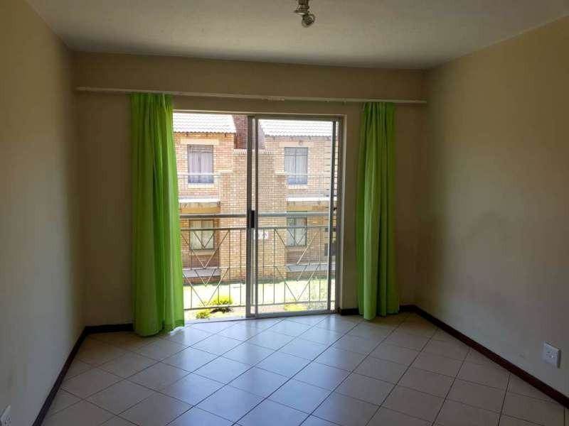 1 Bed Apartment in Pretoria North photo number 6