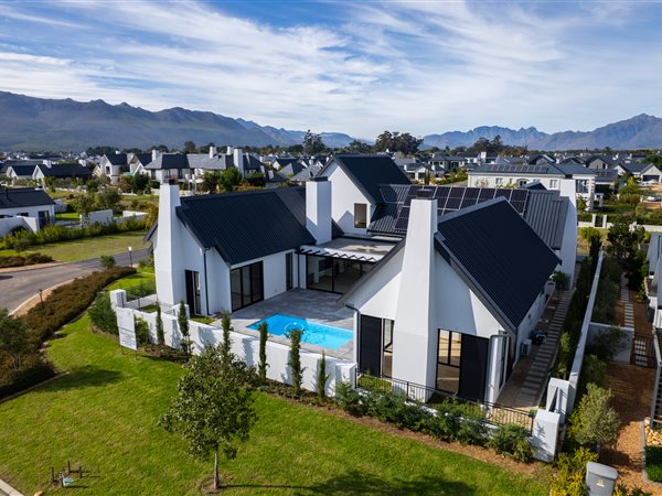 5 Bedroom House