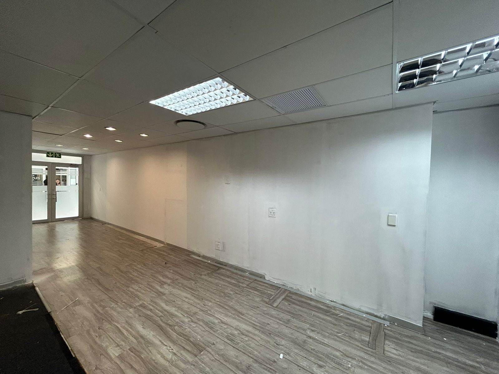 107  m² Commercial space in Strubens Valley photo number 10